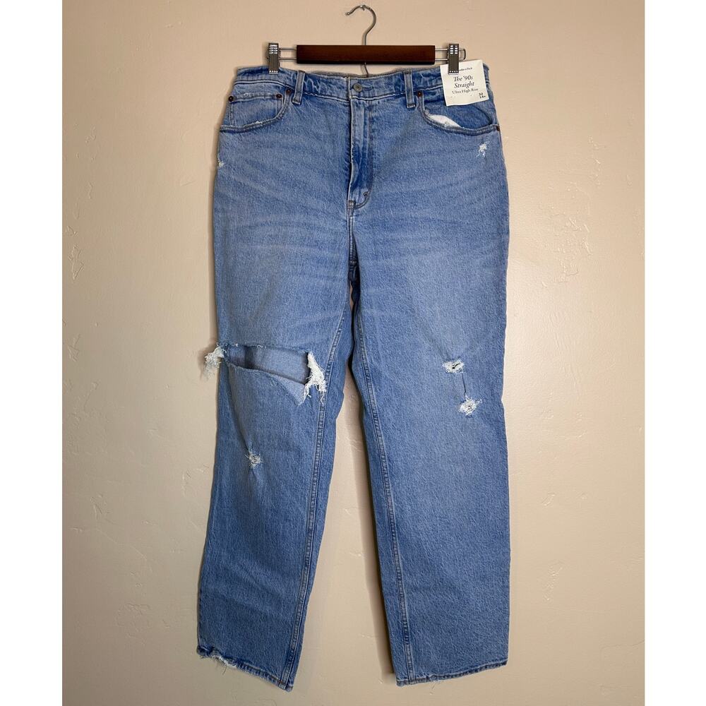 NWT Abercrombie & Fitch The 90's Straight Ultra High Rise Distressed Jeans 32/14